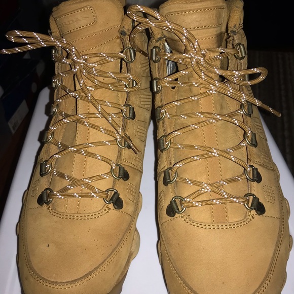 Jordan 9 boots - Picture 6 of 6